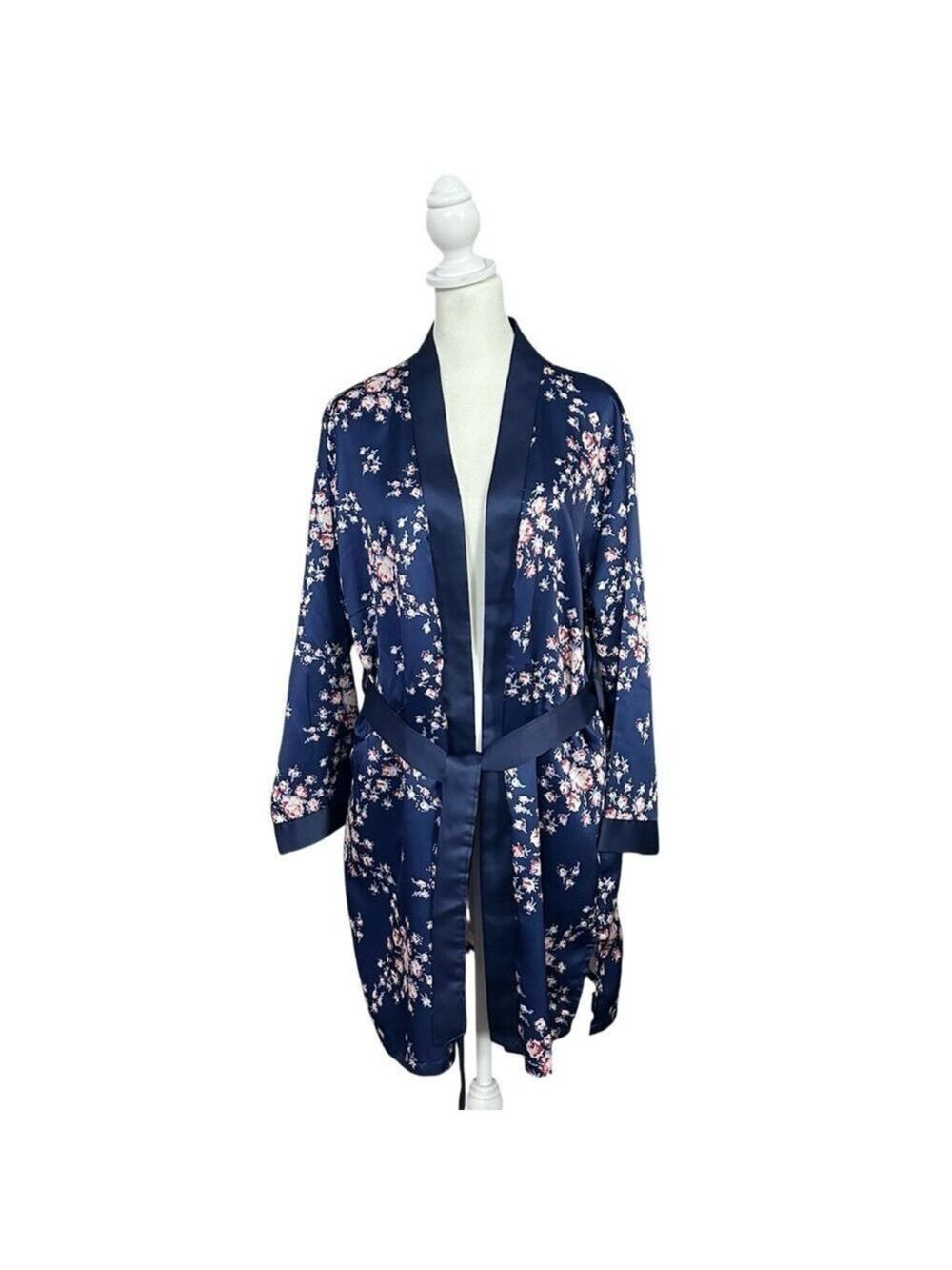 Morgan Lane x FabFitFun Allie Floral Satin Robe Navy Size Small Medium